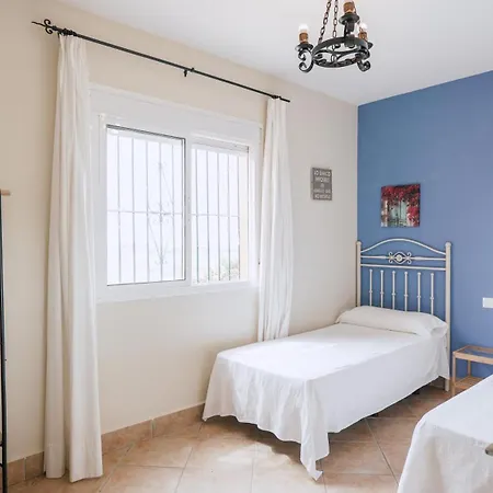 Garrovillos By Fontanilla Del Mar Holidays